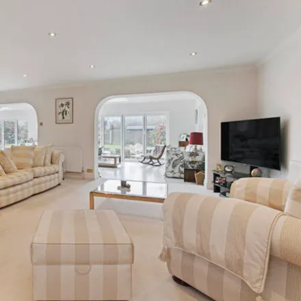 Image 5 - Karma Sanctum on the Green, Church Road, Cookham Dean, SL6 9PD, United Kingdom - House for sale