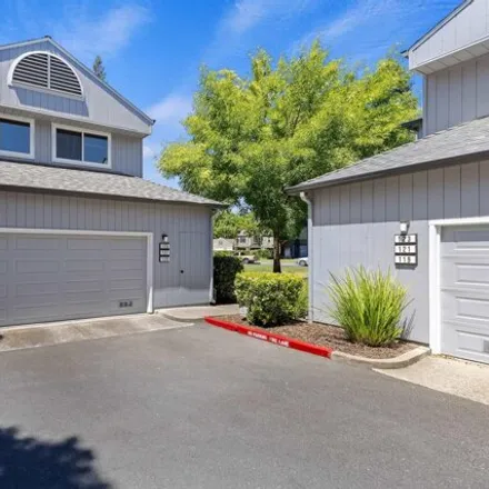 Buy this 3 bed house on Glenbridge Court in Pleasant Hill, CA 94523