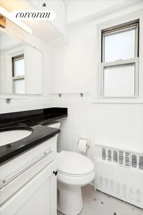 Image 2 - 150 East 37th Street, New York, NY 10016, USA - Condo for rent