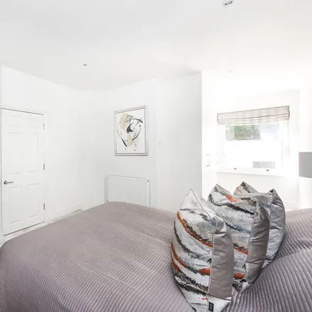 Image 3 - NH London Kensington, 202-220 Cromwell Road, London, SW5 0SS, United Kingdom - Apartment for rent