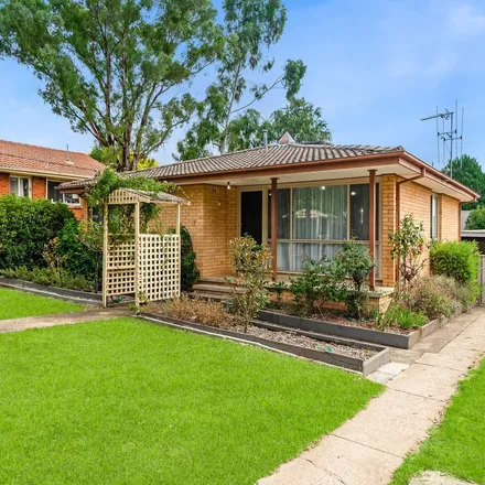 Rent this 3 bed apartment on Queenbar Road in Karabar NSW 2620, Australia