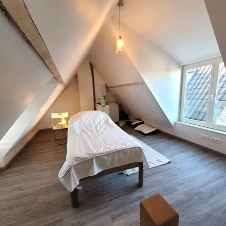 Rent this 1 bed apartment on Kazernevest 93 in 8000 Bruges, Belgium