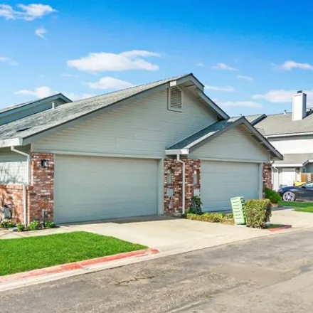 Buy this 3 bed house on 596 Samuel Way in Sacramento, CA 95838