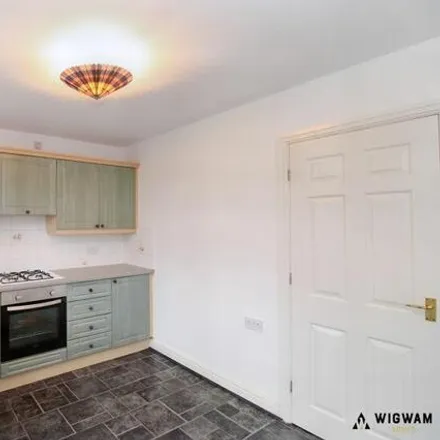Image 2 - Newby Close, Hull, HU7 3EY, United Kingdom - Townhouse for sale