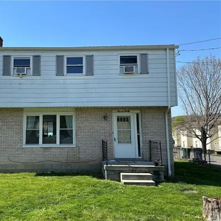 Buy this studio house on 1190 Lewis Avenue in Groveton, Robinson Township