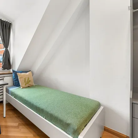 Rent this 13 bed room on Ledo in Heerstraße, 14052 Berlin