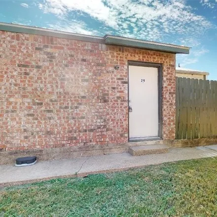 Image 2 - 725 Peppertree Drive, Bryan, TX 77801, USA - Duplex for rent