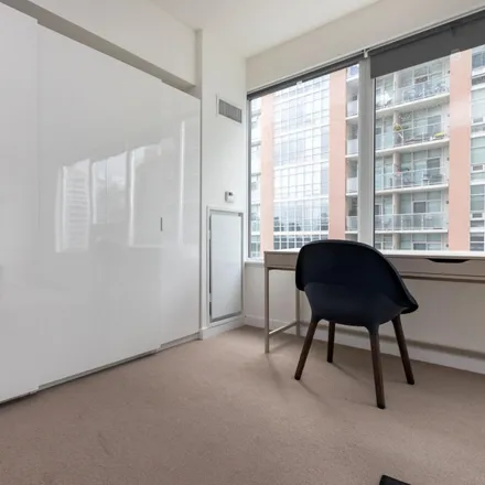 Image 3 - Liberty Tower, 59 East Liberty Street, Old Toronto, ON M6K 3P8, Canada - Room for rent