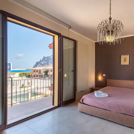 Rent this 3 bed house on Grotta Mangiapane in Via Brenta, 91015 Cornino TP