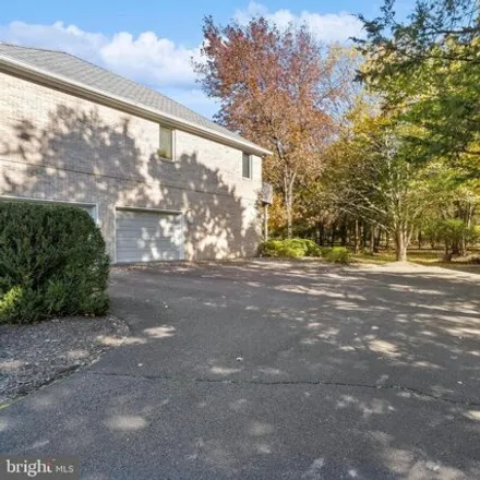 Image 7 - 31 Applewood Drive, Hopewell Township, NJ 08525, USA - House for sale