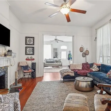 Image 6 - 818 Valmont Street, New Orleans, LA 70115, USA - House for sale