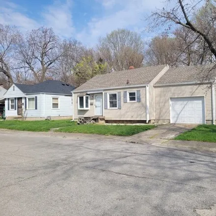 Image 3 - 5146 East 20th Place, Indianapolis, IN 46218, USA - House for sale