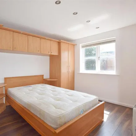 Image 4 - Woodvale Way, London, NW11 8SQ, United Kingdom - Apartment for rent