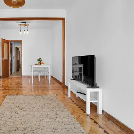 Rent this 2 bed apartment on Mobiliario e decoração in Rua Capitão Leitão 33 A, 2800-116 Almada