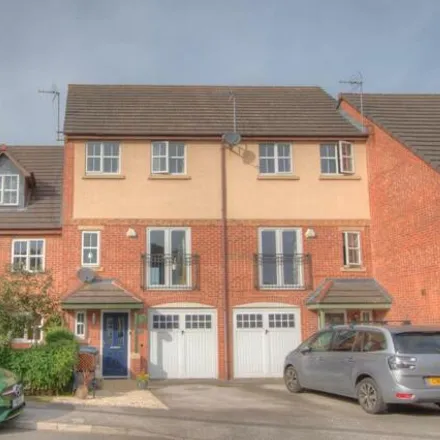 Buy this 3 bed townhouse on Hudson Way in Upper Saxondale, NG12 2PP