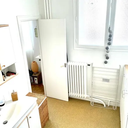 Image 3 - 15 Rue Santerre, 75012 Paris, France - Apartment for rent