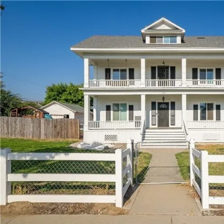 Buy this 5 bed house on 747 N Willow Ave in Rialto, California