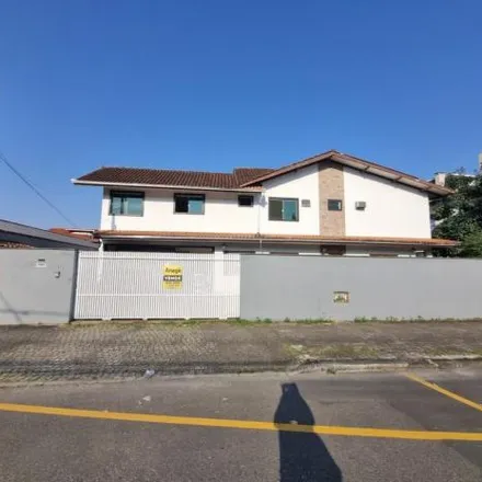 Rent this 4 bed house on Rua Brasil 889 in Bom Retiro, Joinville - SC