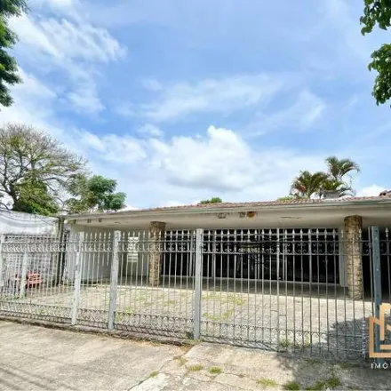 Buy this 4 bed house on Avenida Andrômeda in Jardim Satélite, São José dos Campos - SP