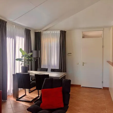 Rent this 3 bed apartment on La Baraque in Zuidplasweg, 2761 GA Zevenhuizen