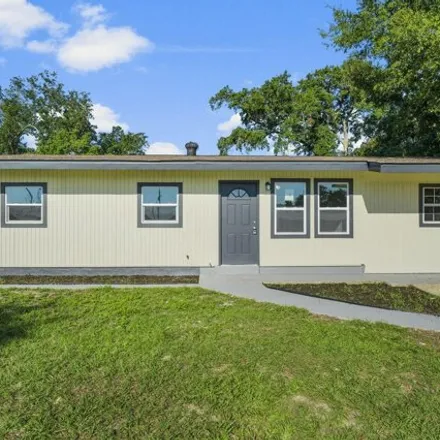 Buy this 3 bed house on 915 Huntington Drive in Springfield, Bay County