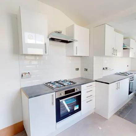 Rent this 1 bed townhouse on Braemar Avenue Baptist Church in Braemar Avenue, London