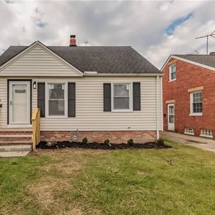 Buy this 3 bed house on 1462 East 195th Street in Euclid, OH 44117