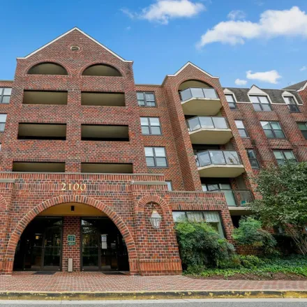 Buy this 2 bed condo on Lee Hwy at N Thomas St in Cherry Hill Road, Arlington