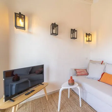 Image 2 - Baja Sardinia, Sassari, Italy - Apartment for rent