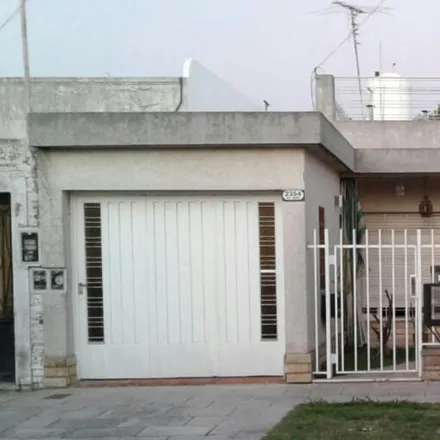 Buy this studio house on 911 - Paraguay 1398 in Partido de Tres de Febrero, 1665 Loma Hermosa