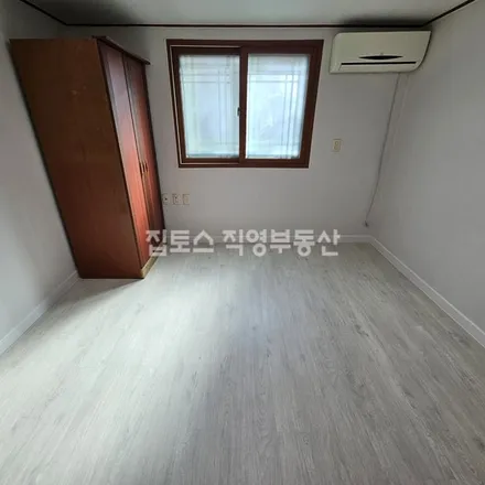 Rent this studio apartment on 서울특별시 관악구 신림동 1438-12