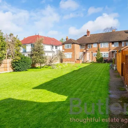 Image 1 - Cranleigh House, West Barnes Lane, Cottenham Park, London, SW20 0BE, United Kingdom - Apartment for rent