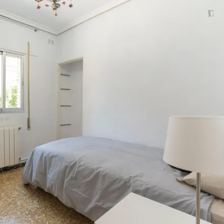 Rent this 3 bed room on Madrid