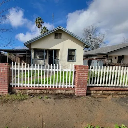 Buy this 3 bed house on 1321 Olive Avenue in Sanger, CA 93657