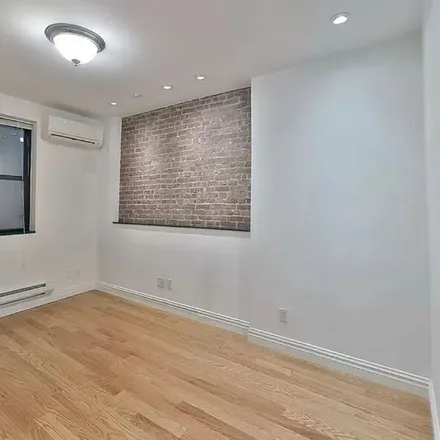 Image 4 - 749 9th Avenue, New York, NY 10019, USA - Apartment for rent