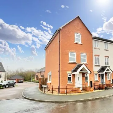Buy this 3 bed townhouse on Abbey Park Way in Weston, Cheshire