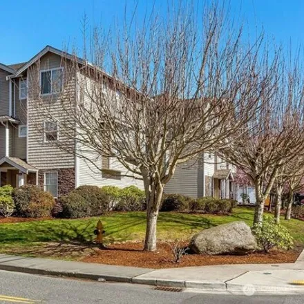 Buy this studio townhouse on 1721 35th Street in Everett, WA 98201