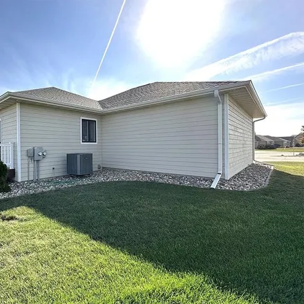 Image 5 - Colonial Street, Sioux Center, IA 51250, USA - House for sale