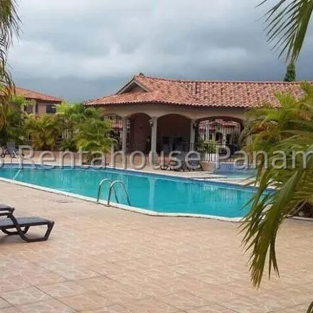 Rent this 4 bed house on Calle San Francisco in Quintas Versalles, Don Bosco