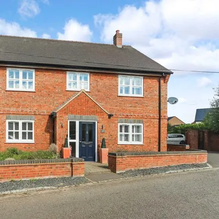 Rent this 5 bed house on Brook Street in Aston Clinton, HP22 5ES