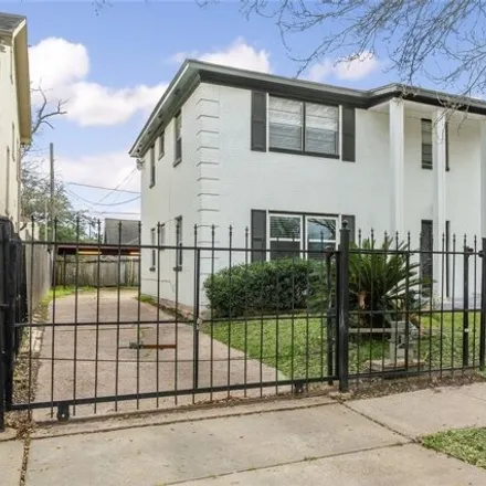 Rent this 3 bed house on 2662 Cleburne Street in Houston, TX 77004