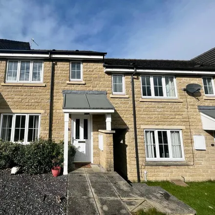 Rent this 3 bed townhouse on Cottingley Village Primary School in Cottingley Moor Road, Cottingley