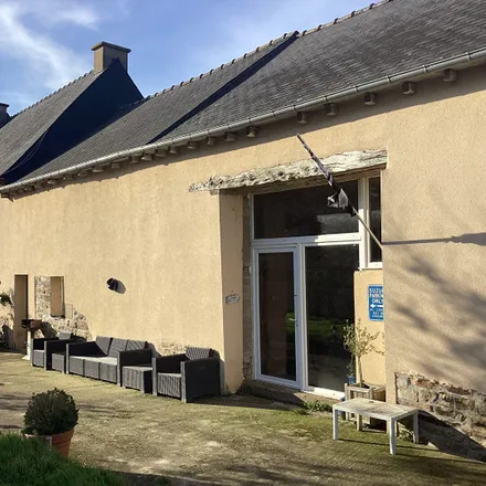 Buy this 4 bed house on 22230 Trémorel