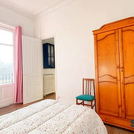 Rent this 6 bed apartment on Calle Hurtado de Amézaga / Hurtado de Amezaga kalea in 24, 48008 Bilbao