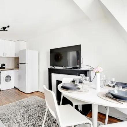 Image 6 - 7 Rue du Faubourg Saint-Martin, 75010 Paris, France - Apartment for rent