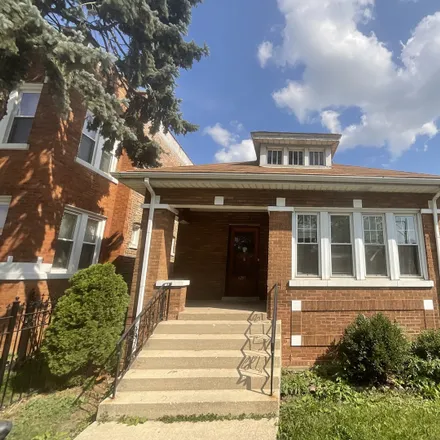 Buy this 3 bed house on 6207 South Sacramento Avenue in Chicago, IL 60629
