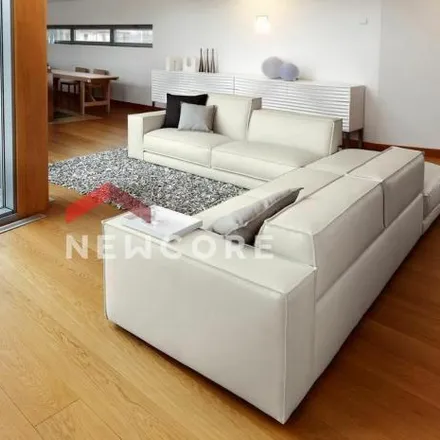 Buy this 3 bed house on Rua José Farias in Universidade, Londrina - PR