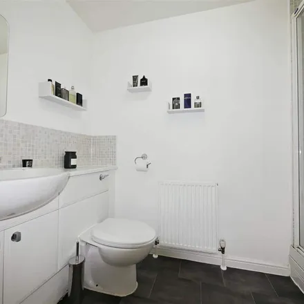 Image 2 - Bathlin Crescent, Moodiesburn, G69 0NN, United Kingdom - Apartment for rent