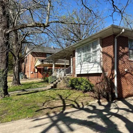 Rent this 2 bed house on 663 North Cedar Street in Pulaski Heights, Little Rock