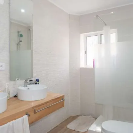 Rent this 8 bed apartment on Rua Octaviano Augusto in 2775-221 Parede, Portugal